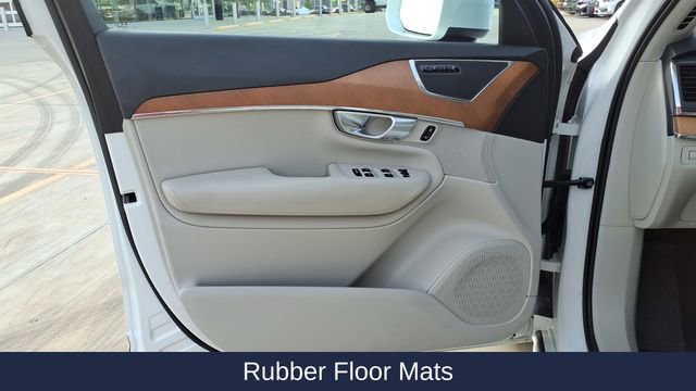 Certified 2021 Volvo XC90 T6 Momentum w/ Climate Package image 15