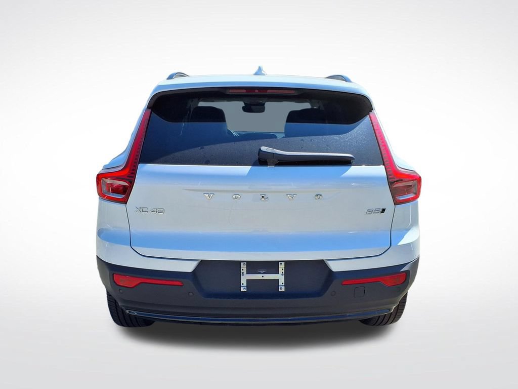 New 2026 Volvo XC40 B5 Plus w/ Protection Package Premier AWD/4WD image 7