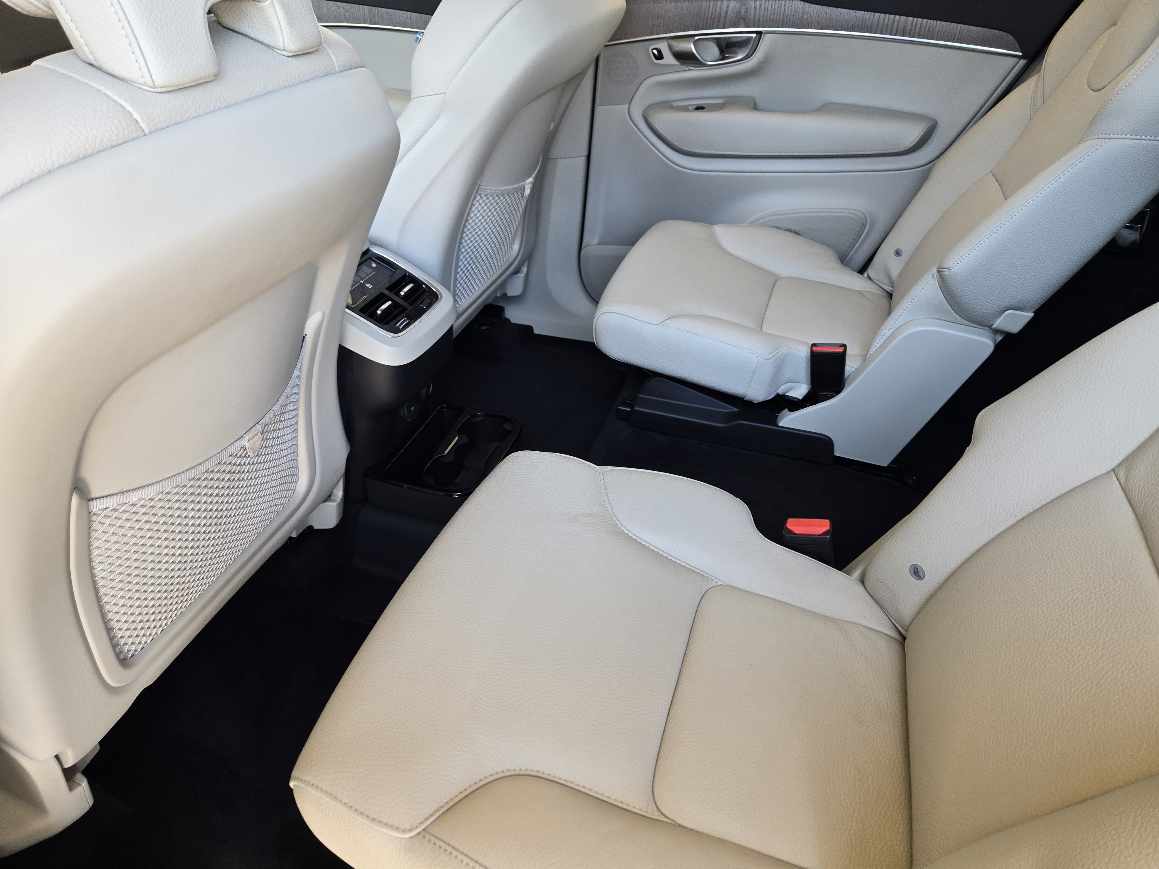 Used 2024 Volvo XC90 B6 Plus w/ Protection Package Premier AWD/4WD image 30