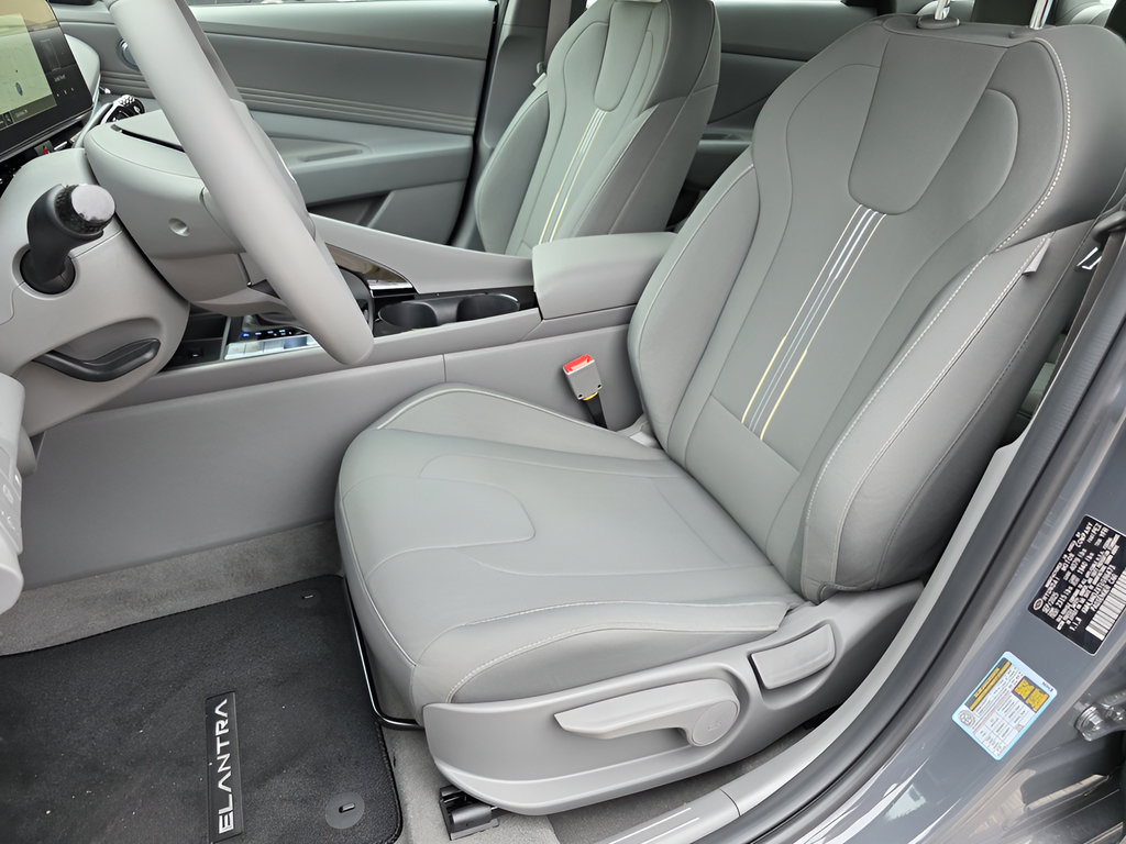 New 2026 Hyundai Elantra SEL FWD image 13