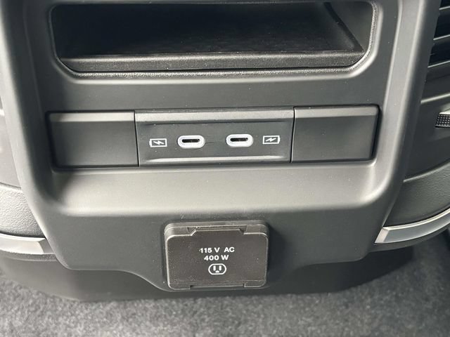 New 2026 RAM 1500 4x4 Crew Cab image 7