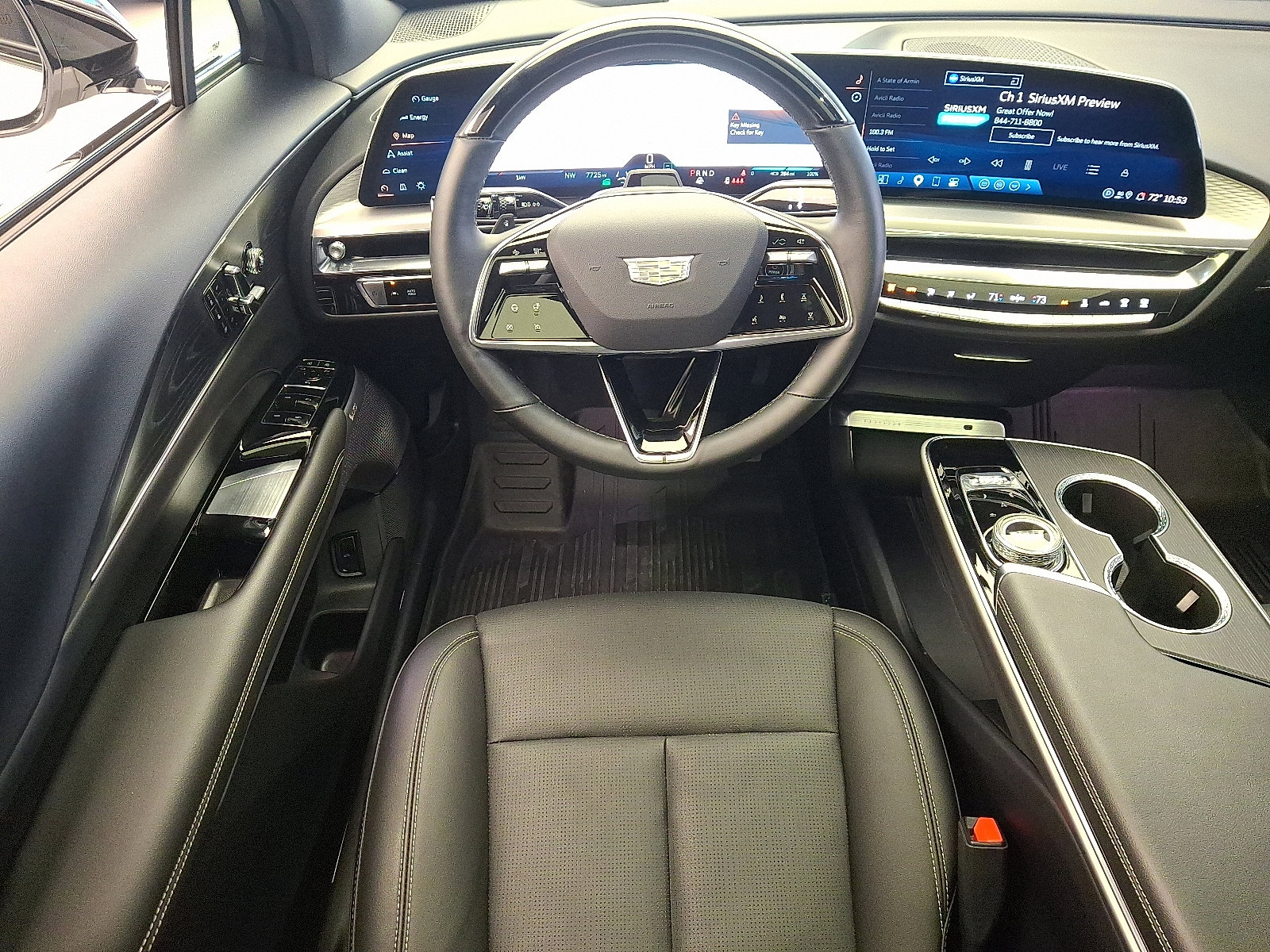 Used 2025 Cadillac Lyriq Luxury AWD/4WD image 11