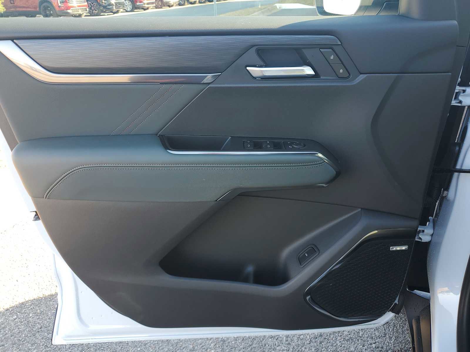 New 2026 GMC Acadia AT4 w/ Luxury Package image 16