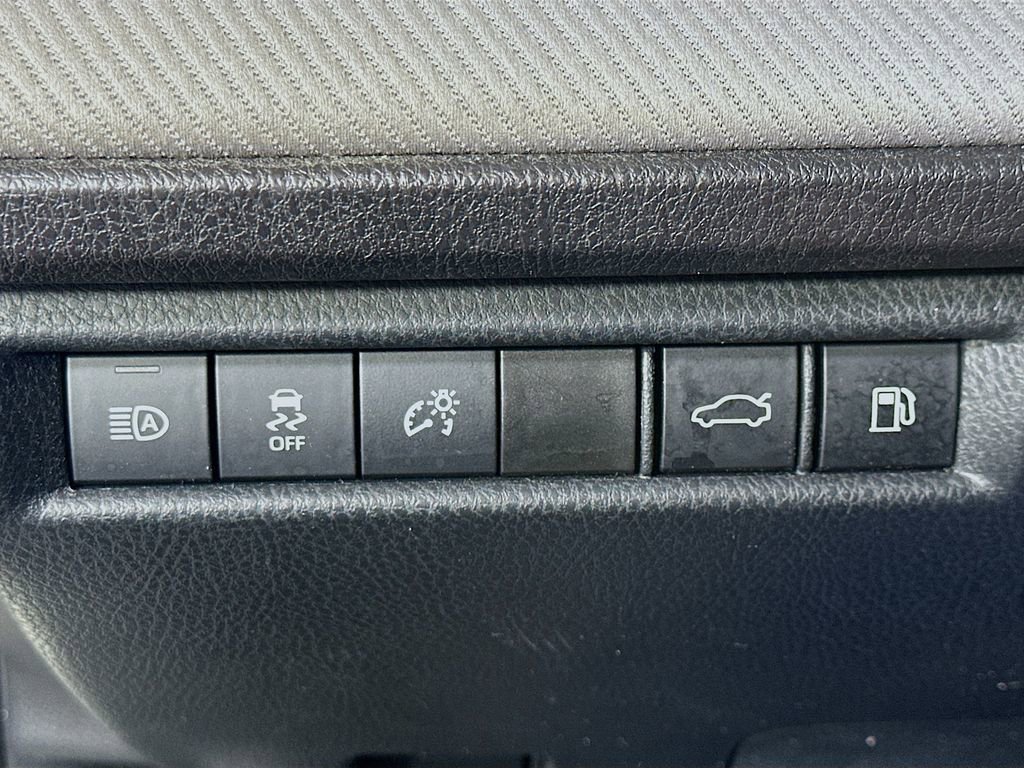 Used 2025 Toyota Camry SE w/ Convenience Package image 21
