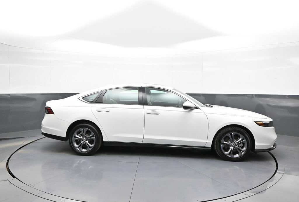 Certified 2024 Honda Accord EX-L image 5