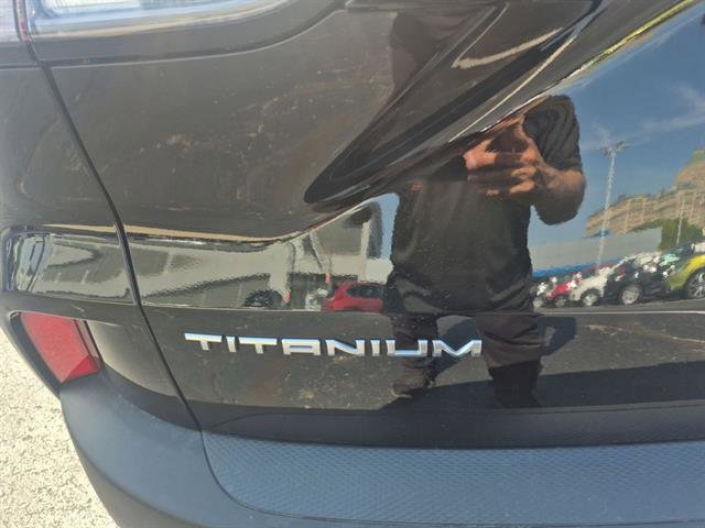 Used 2022 Ford Escape Titanium image 31