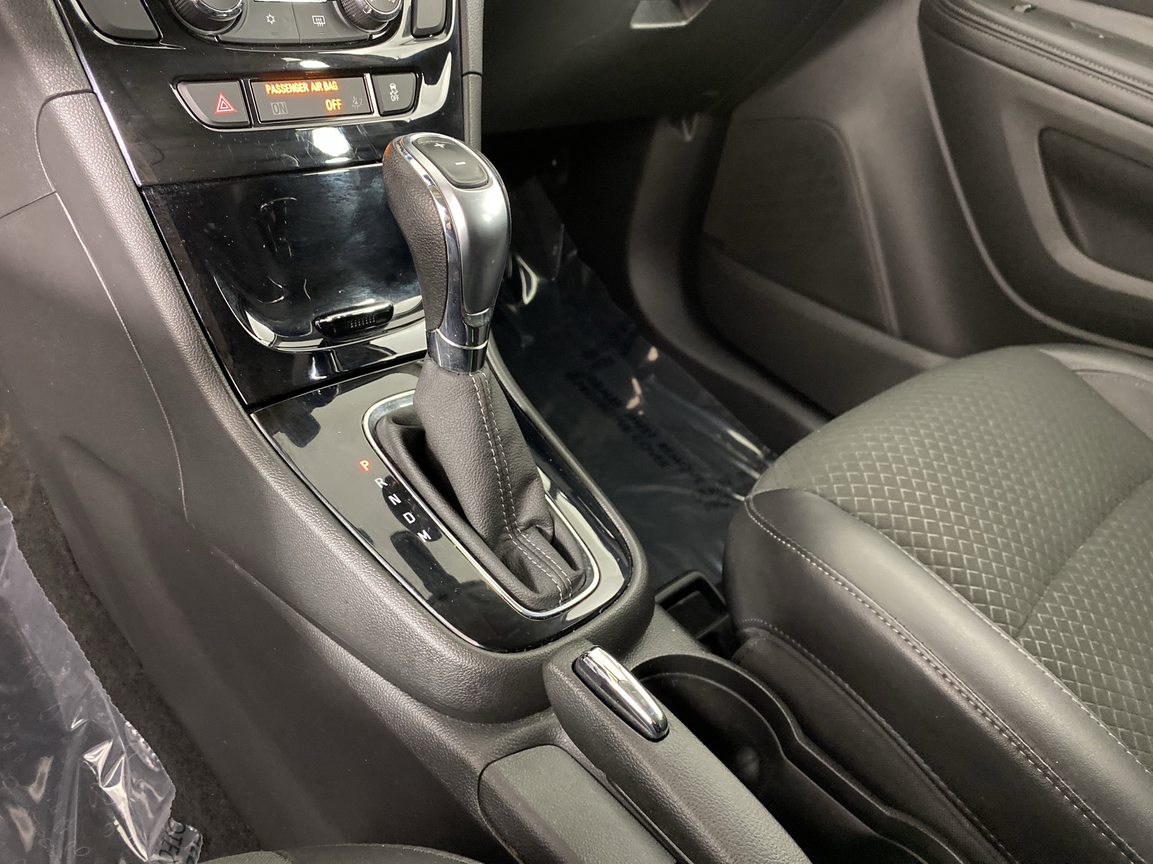 Used 2018 Buick Encore Preferred image 29