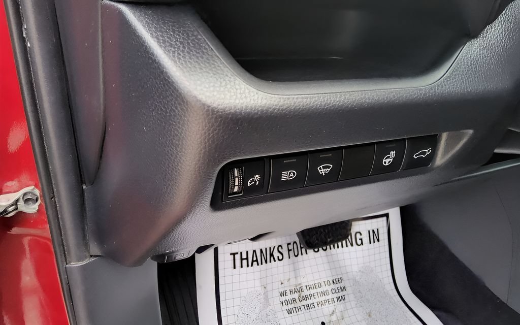 Used 2019 Toyota RAV4 XLE Premium w/ Cold Weather Package AWD/4WD image 20