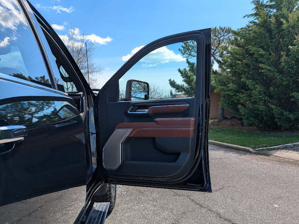 Used 2024 GMC Sierra 2500 Denali Ultimate w/ Max Trailering Package image 13