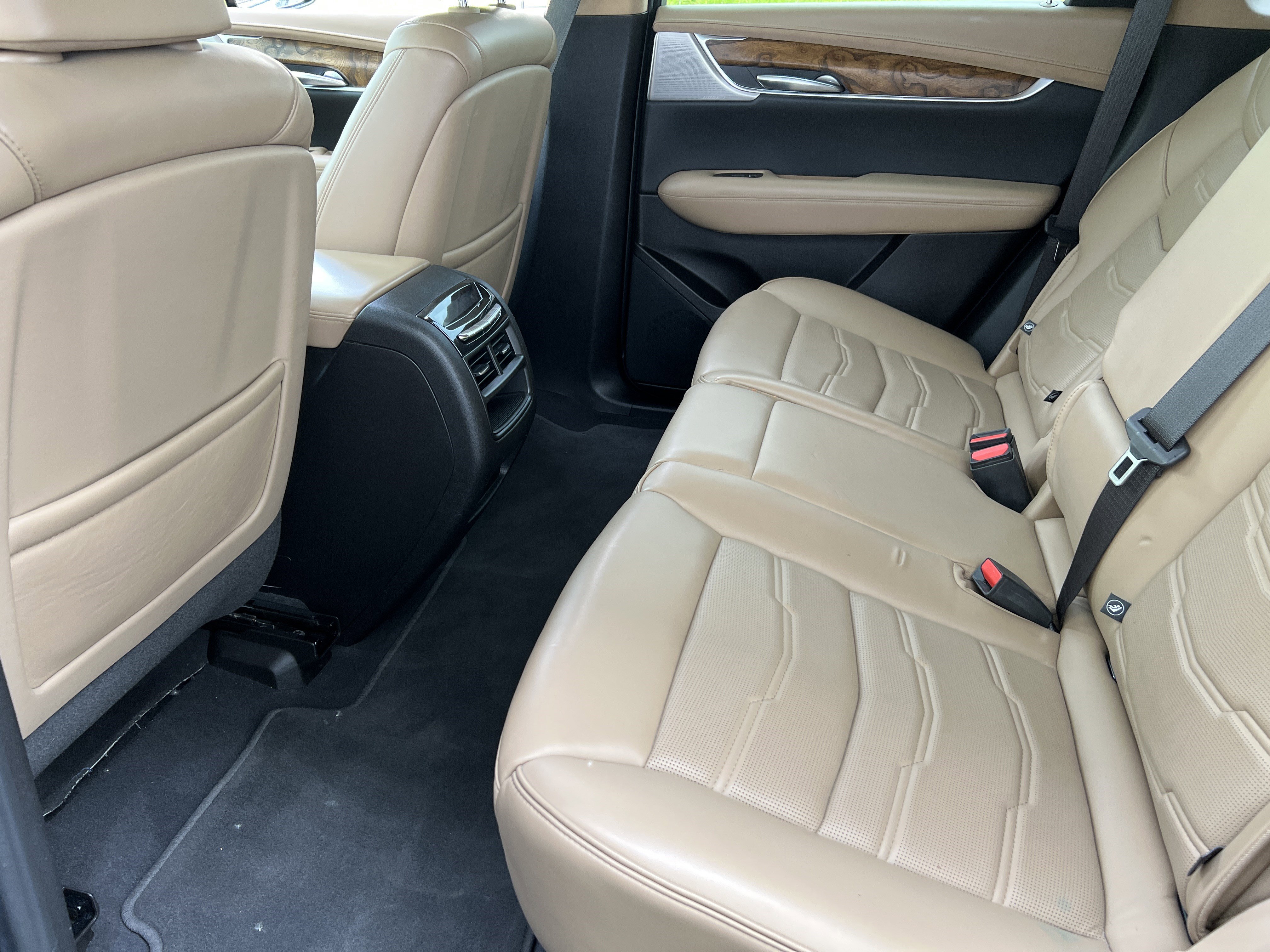 Used 2021 Cadillac XT5 Sportv w/ Platinum Package AWD/4WD image 17
