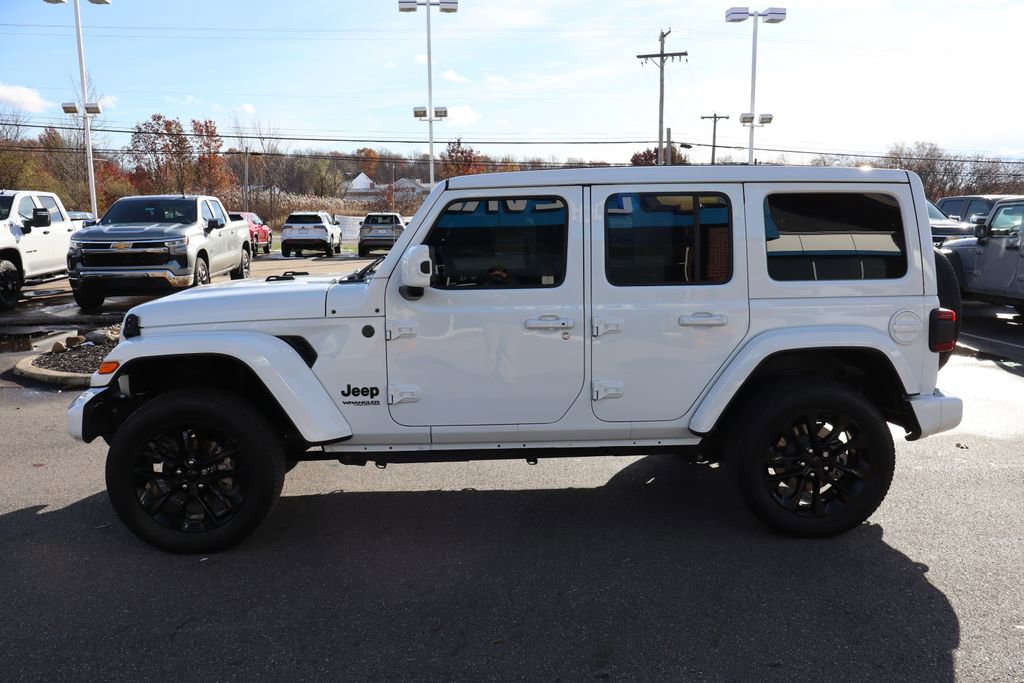 Used 2020 Jeep Wrangler Unlimited Sahara image 31