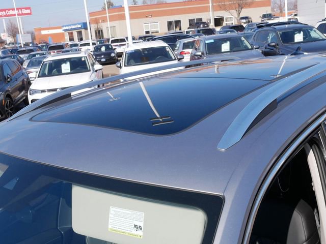 Certified 2025 Volkswagen Atlas SEL Premium R-Line image 11