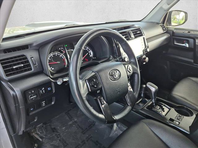 Used 2020 Toyota 4Runner TRD Off-Road Premium AWD/4WD image 10