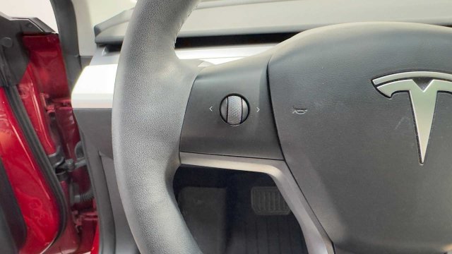 Used 2023 Tesla Model 3 Standard Range RWD image 28