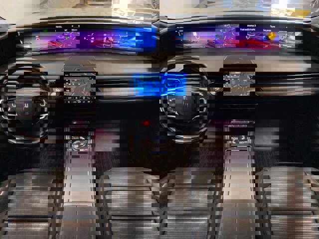 Used 2024 Lincoln Nautilus Reserve w/ Jet Appearance Package (87T) image 10