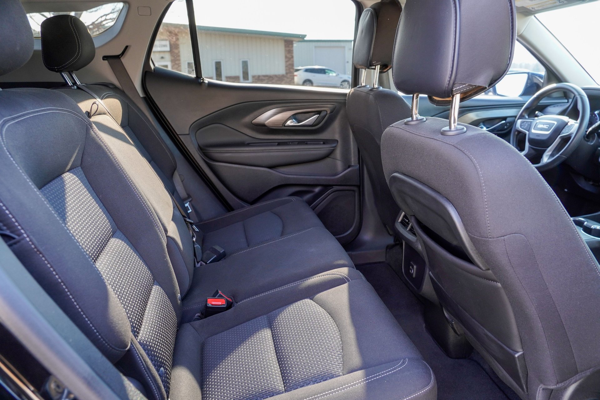 Used 2022 GMC Terrain SLE w/ Driver Convenience Package image 14