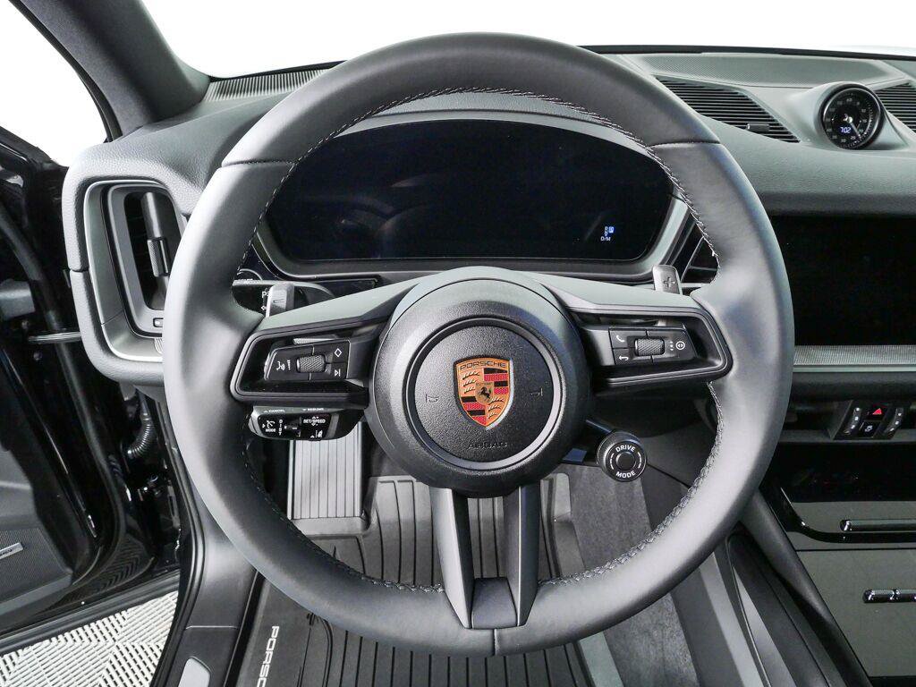 New 2026 Porsche Cayenne AWD/4WD image 9