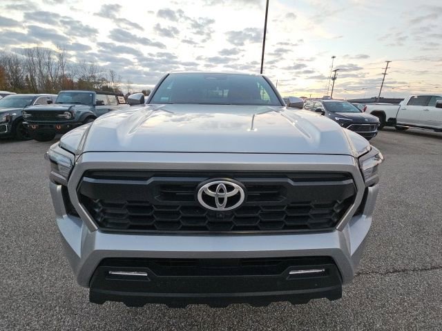 Used 2025 Toyota Tacoma TRD Off-Road image 38