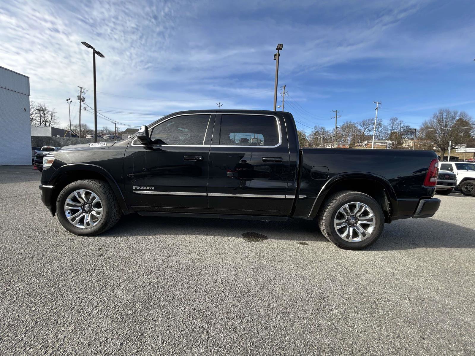 Used 2023 RAM 1500 Limited w/ Body Color Bumper Group image 6