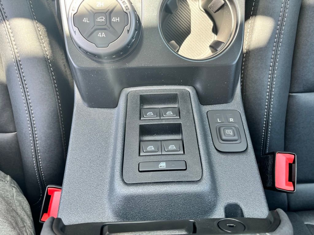 New 2026 Ford Bronco Badlands AWD/4WD image 18