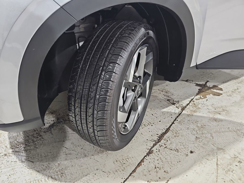 New 2026 Hyundai Venue SEL FWD image 34