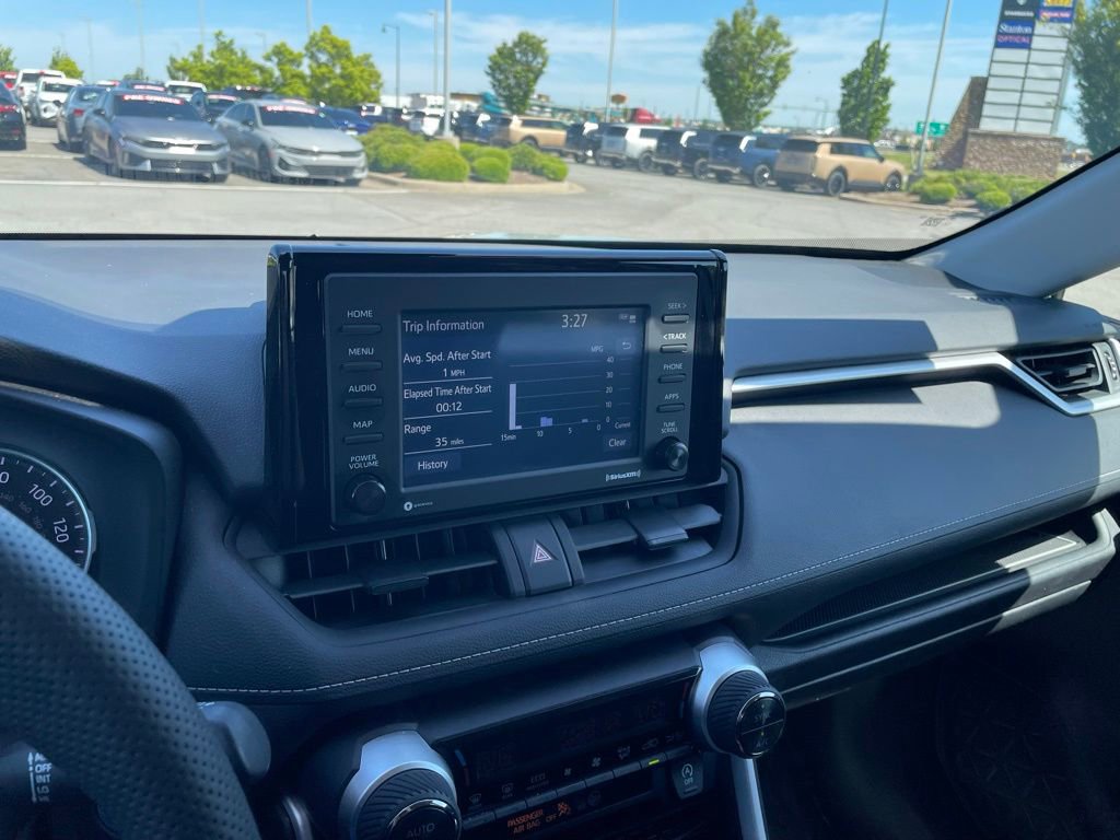Used 2022 Toyota RAV4 XLE w/ Convenience Package FWD image 15