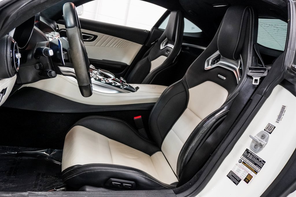 Used 2016 Mercedes-Benz AMG GT S w/ Exclusive Interior Package image 6