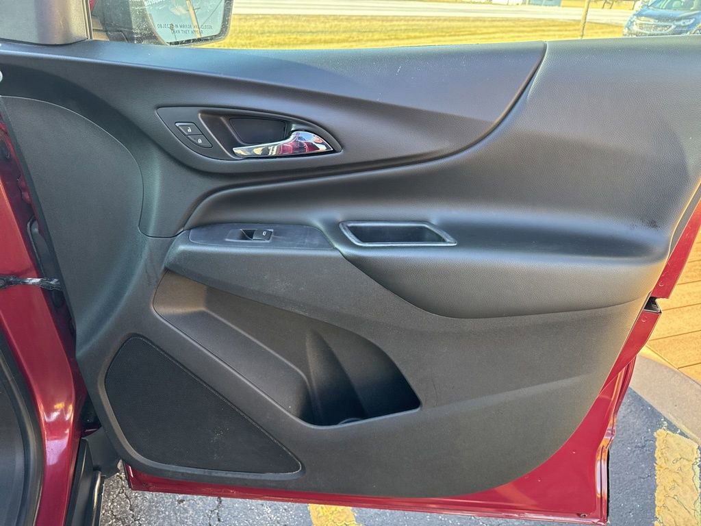 Used 2018 Chevrolet Equinox LT image 33