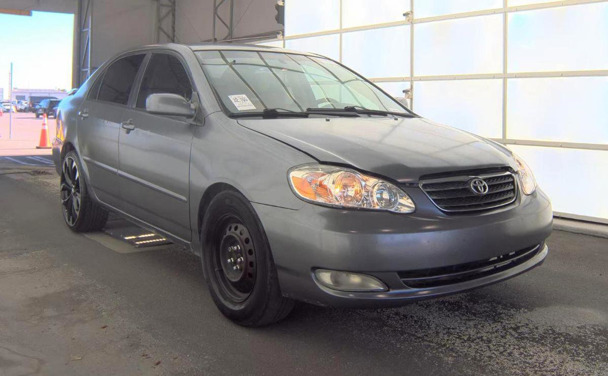 Used 2005 Toyota Corolla LE FWD image 3