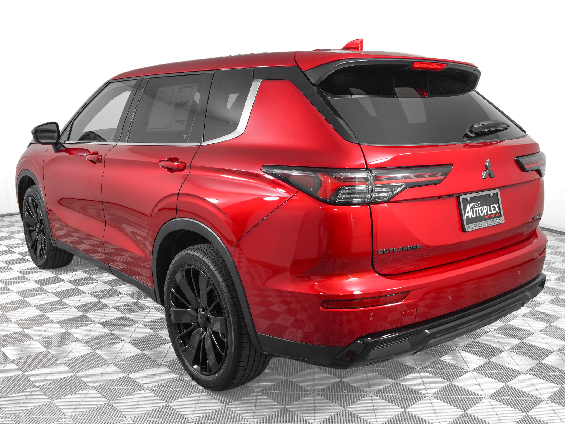 New 2026 Mitsubishi Outlander LE FWD image 8