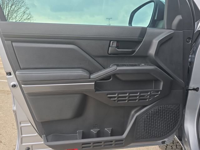 Used 2025 Toyota Tacoma SR5 AWD/4WD image 28