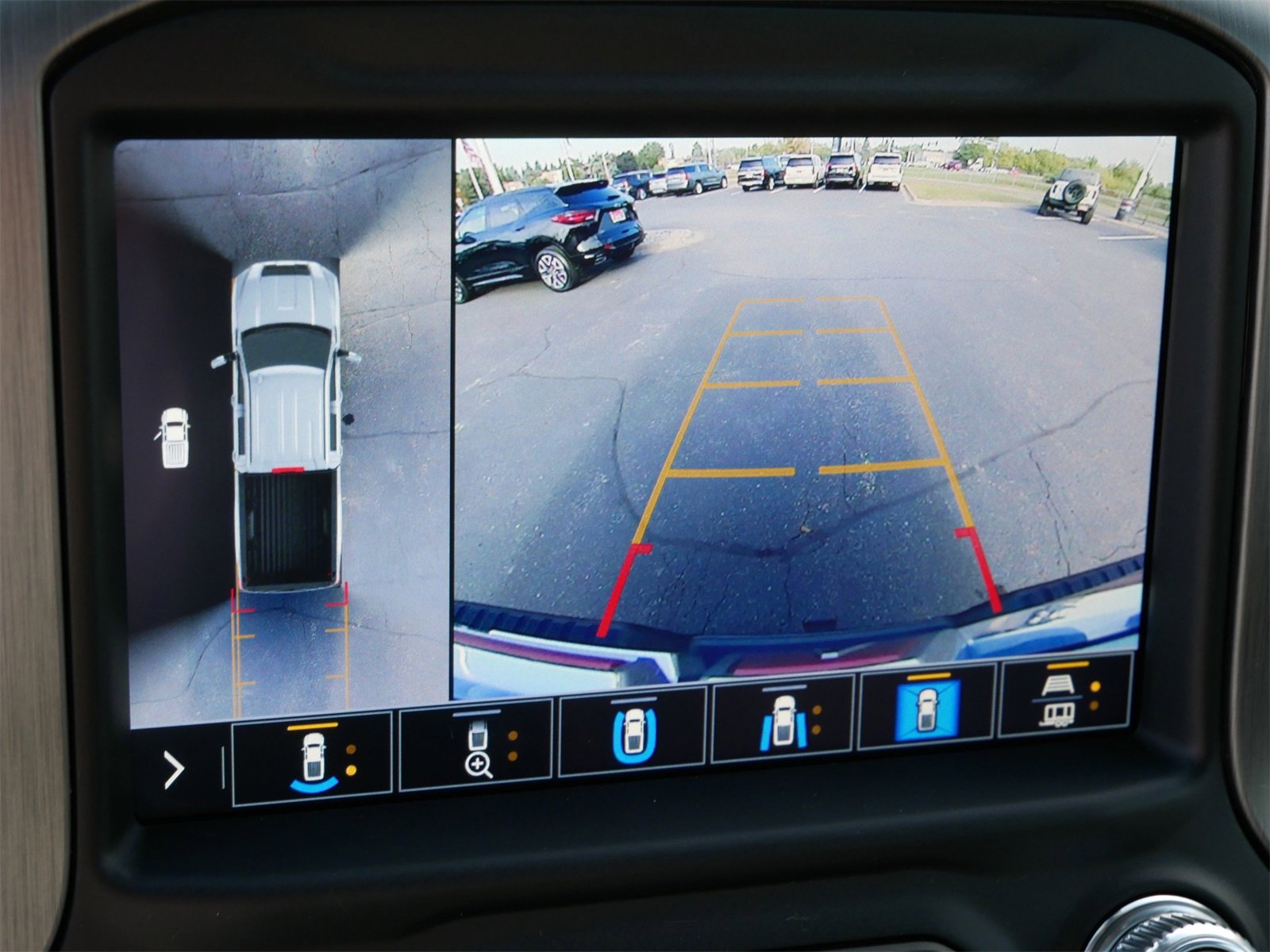 Used 2022 GMC Sierra 3500 Denali w/ Denali Ultimate Package image 26