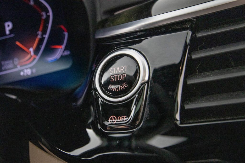 Used 2020 BMW 540i xDrive w/ M Sport Package image 26