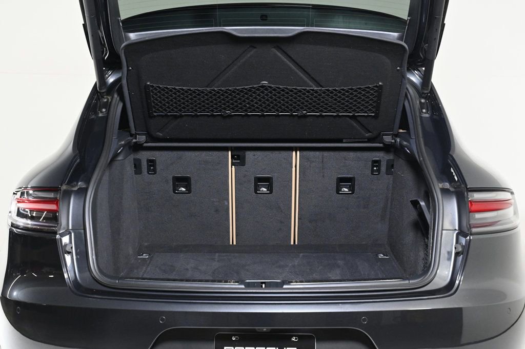 Used 2020 Porsche Macan S image 25