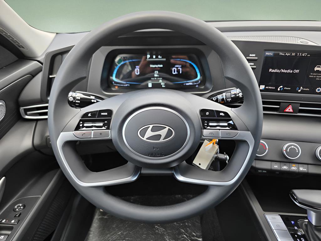New 2026 Hyundai Elantra SE FWD image 16