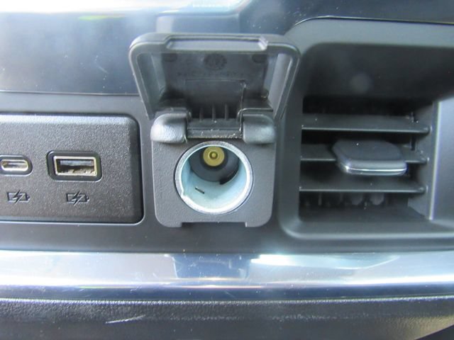 Certified 2022 GMC Sierra 3500 AT4 w/ AT4 Preferred Package AWD/4WD image 26