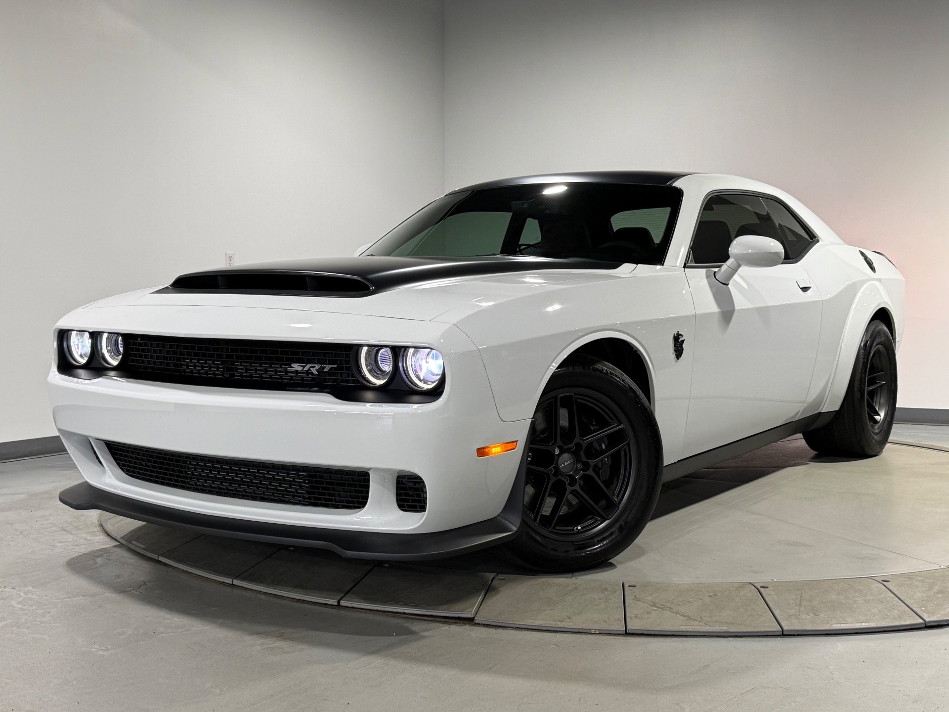 Used 2023 Dodge Challenger SRT Hellcat Redeye image 1