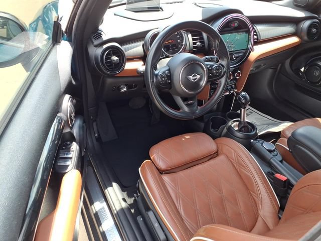 Used 2019 MINI Cooper S w/ Driver Assistance Package FWD image 4
