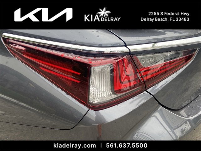 Used 2023 Lexus ES 300h w/ Premium Package image 7