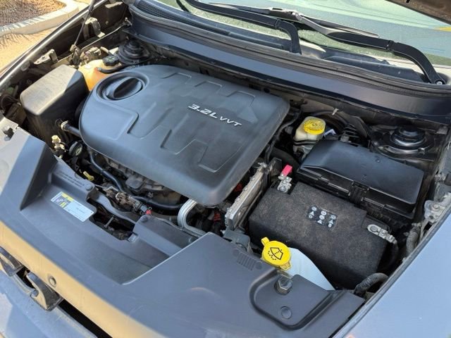 Used 2014 Jeep Cherokee Limited w/ Luxury Group AWD/4WD image 44