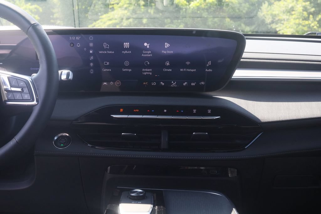 Used 2025 Buick Enclave Preferred AWD/4WD image 20