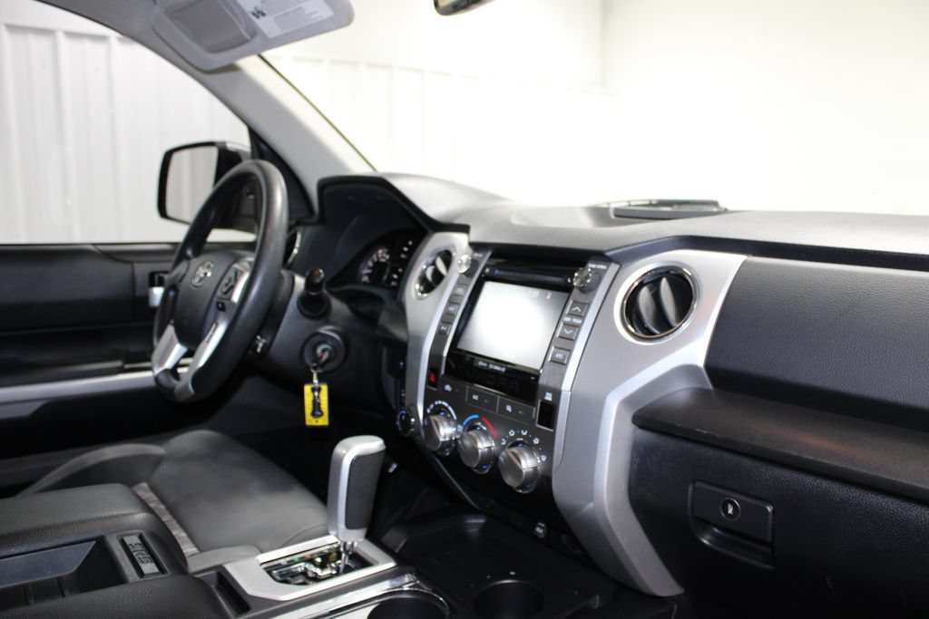 Used 2018 Toyota Tundra SR5 w/ TRD Off Road Package AWD/4WD image 37