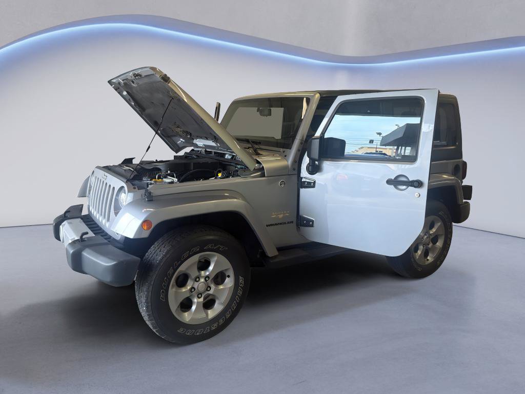 Used 2015 Jeep Wrangler Sahara w/ Connectivity Group AWD/4WD image 11