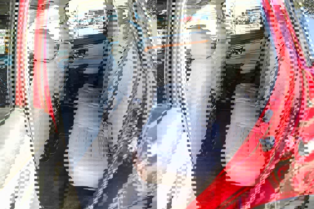 Used 2021 Honda CR-V Touring image 17