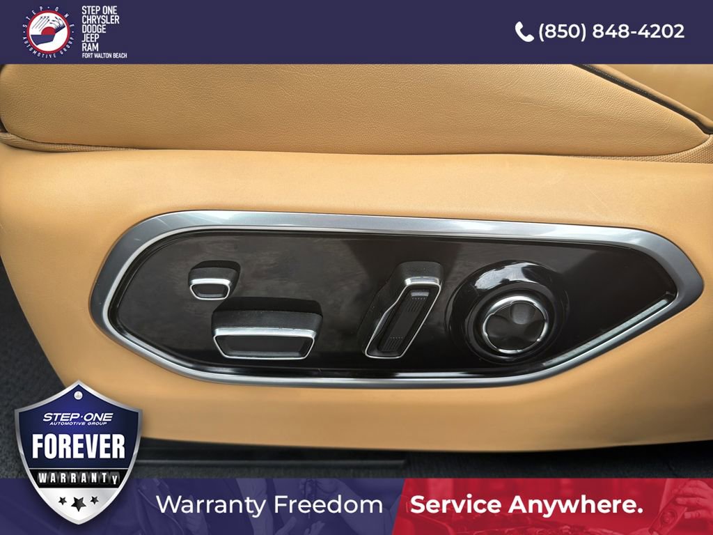 Used 2024 Jeep Grand Cherokee L Summit w/ Rear Seat Video Group I AWD/4WD image 12