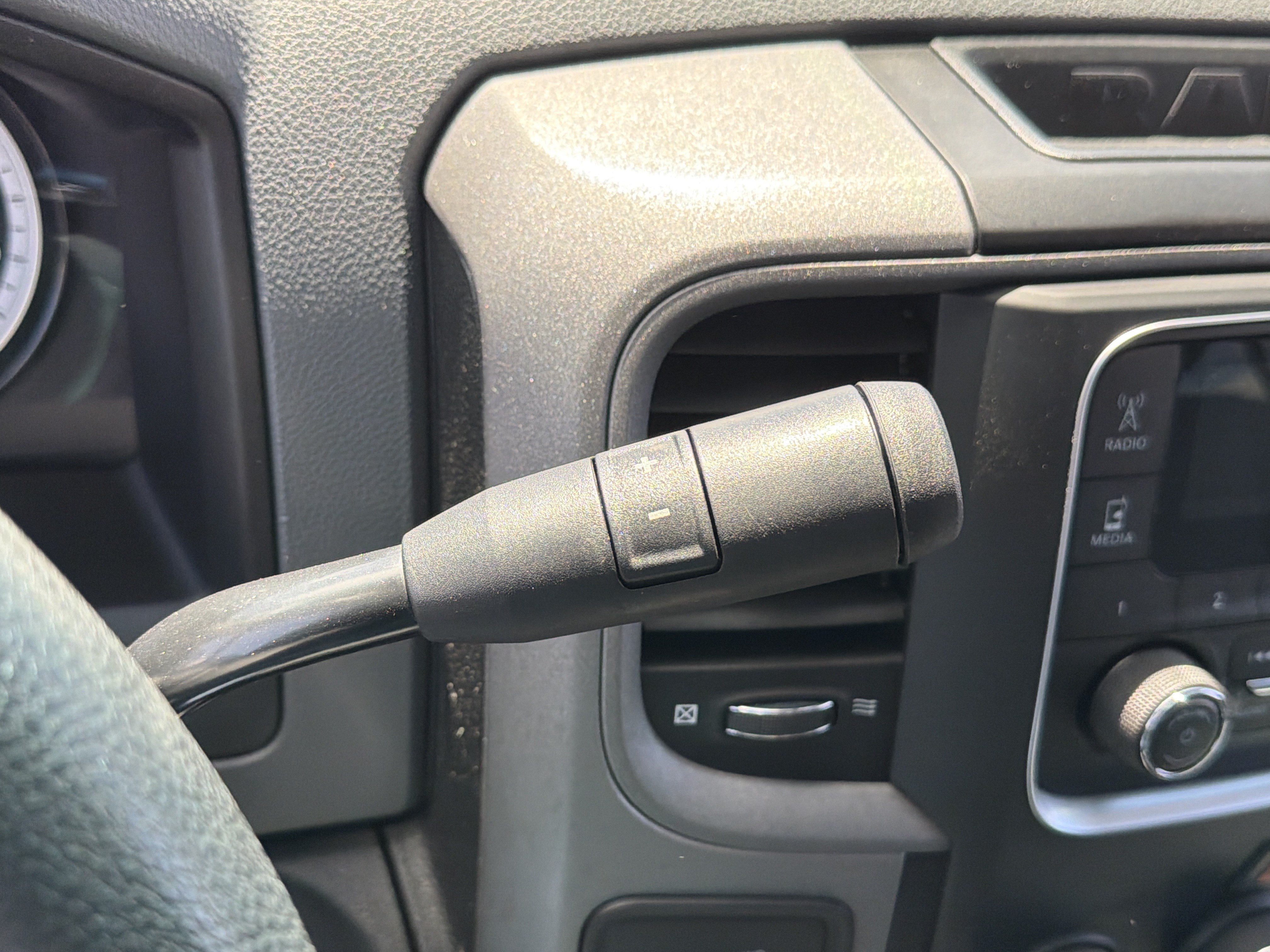 Used 2018 RAM 1500 ST w/ SXT Appearance Group AWD/4WD image 19
