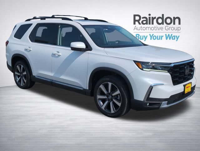Used 2023 Honda Pilot Touring image 1