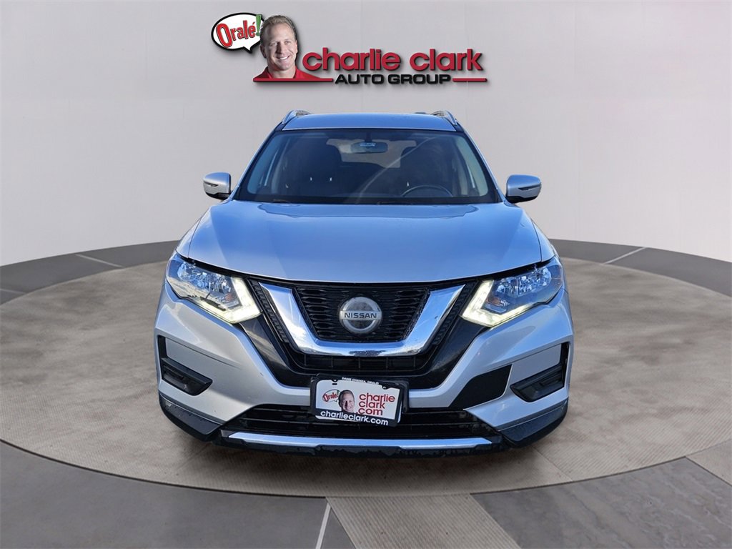 Used 2018 Nissan Rogue SV image 9
