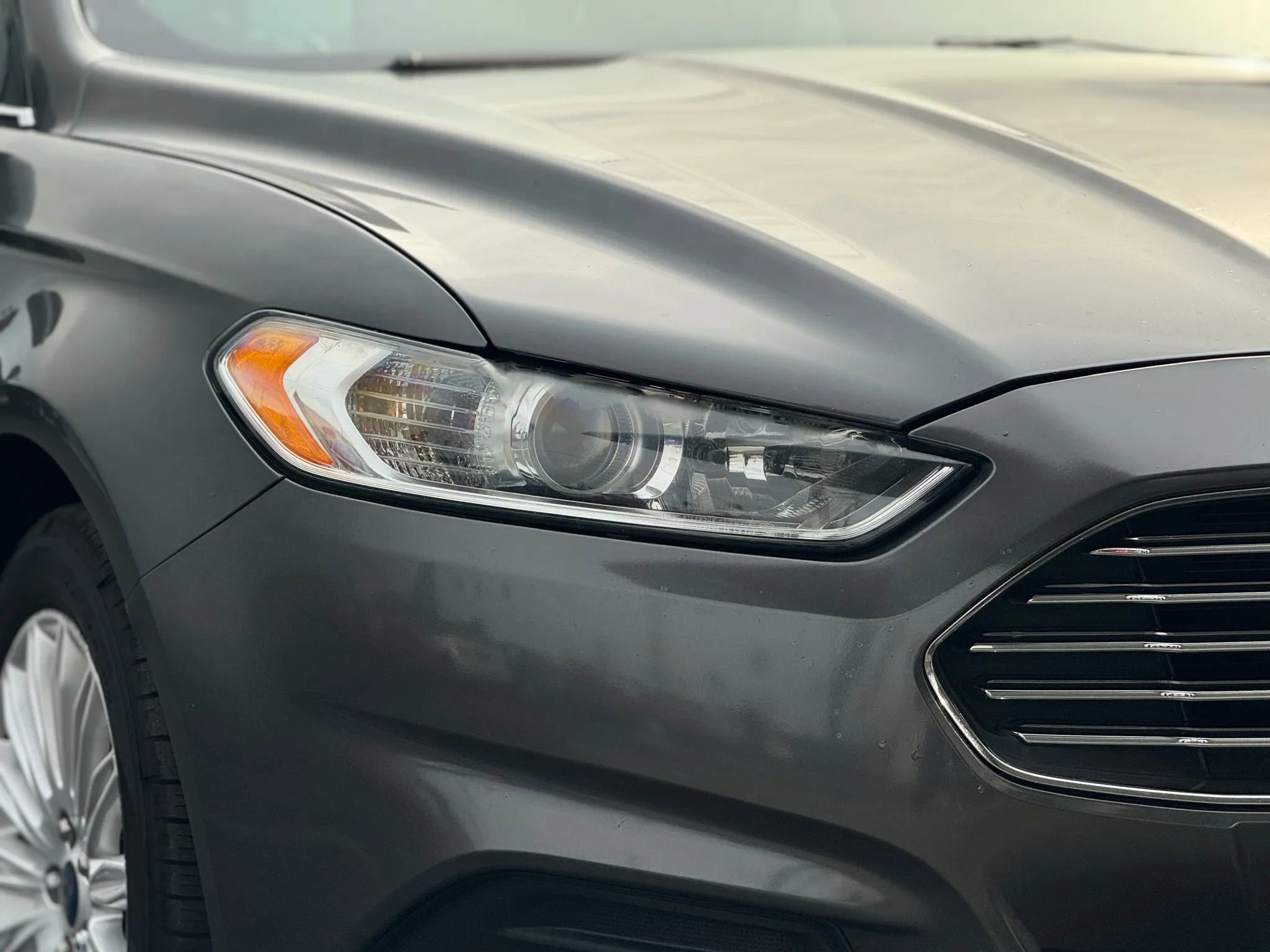 Used 2015 Ford Fusion SE image 10