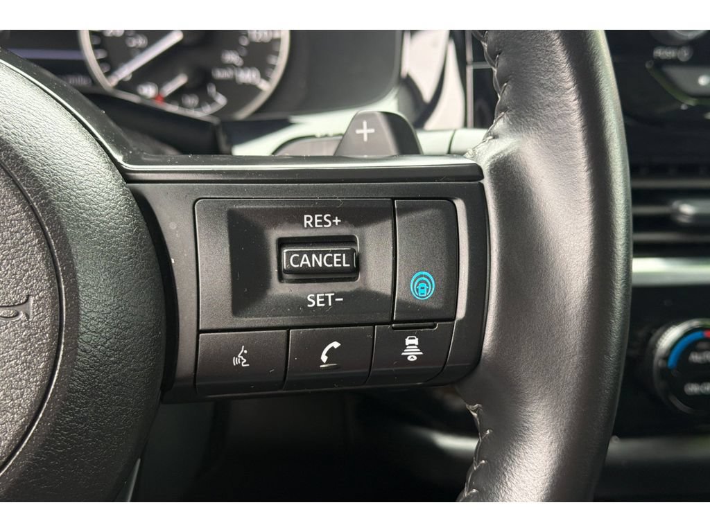 Used 2024 Nissan Pathfinder SV FWD image 29